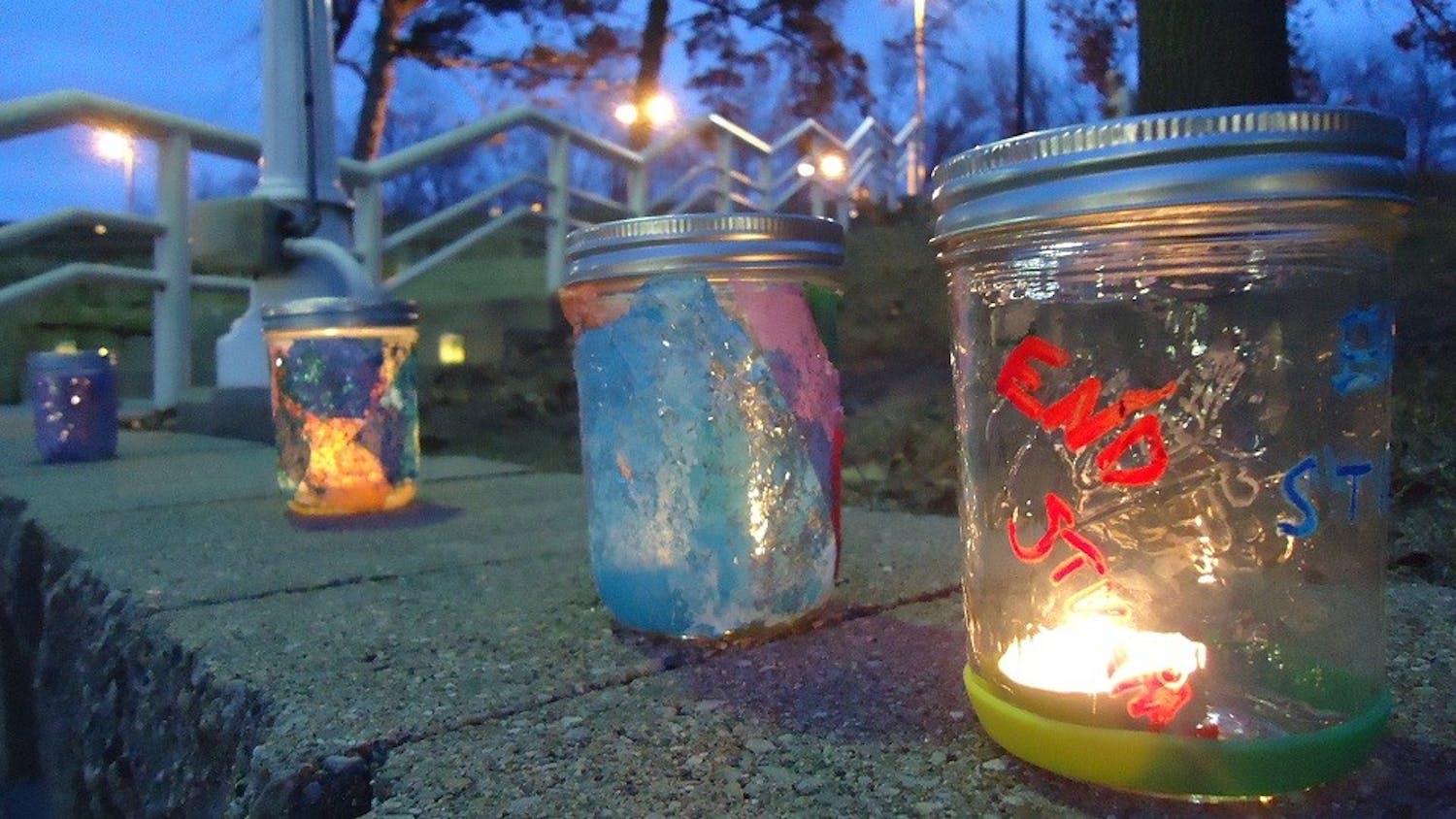 	The Light That Unites was an event in University Park where people decorated candle-lit mason jars honoring suicide victims.