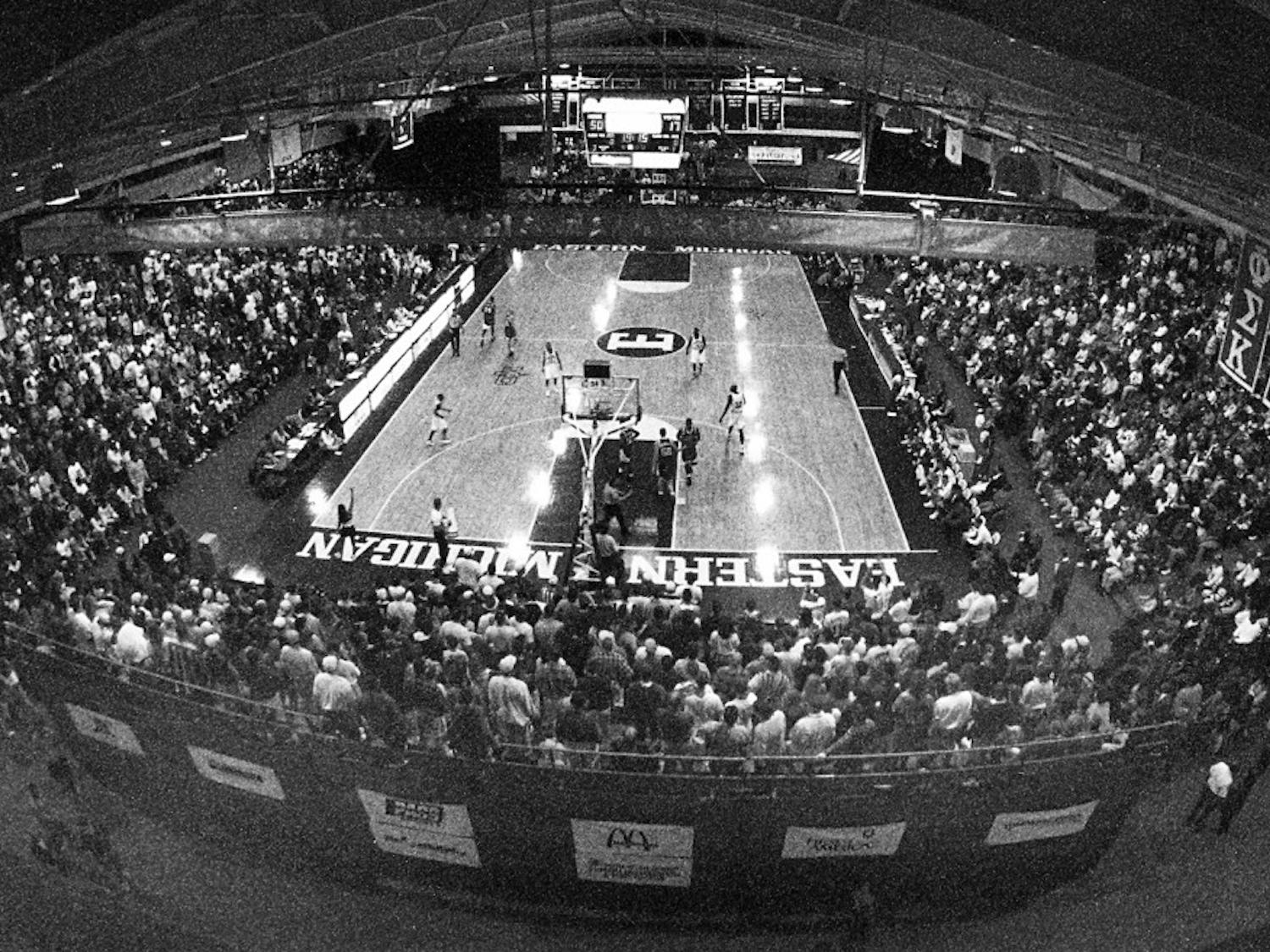 Bowen Field House on December 10th, 1992 for a men's basketball game.