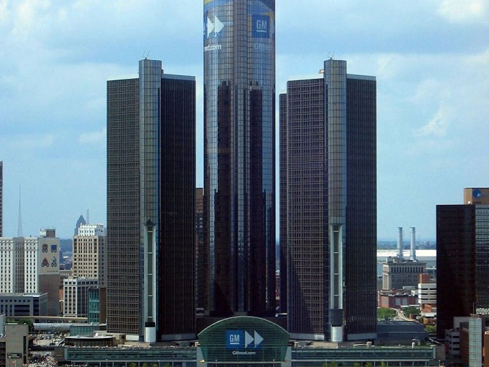 The GM Renaissance Center in Detroit, MI. Credit: Yavno at en.wikipedia