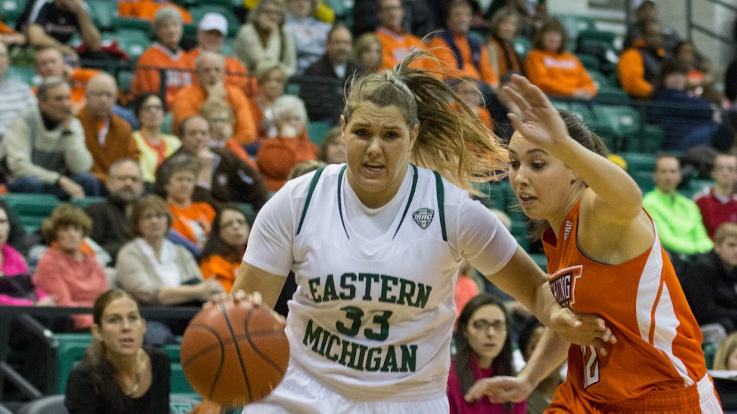 Redshirt junior Olivia Fouty (Toledo, OH) led the team with seventeen points.