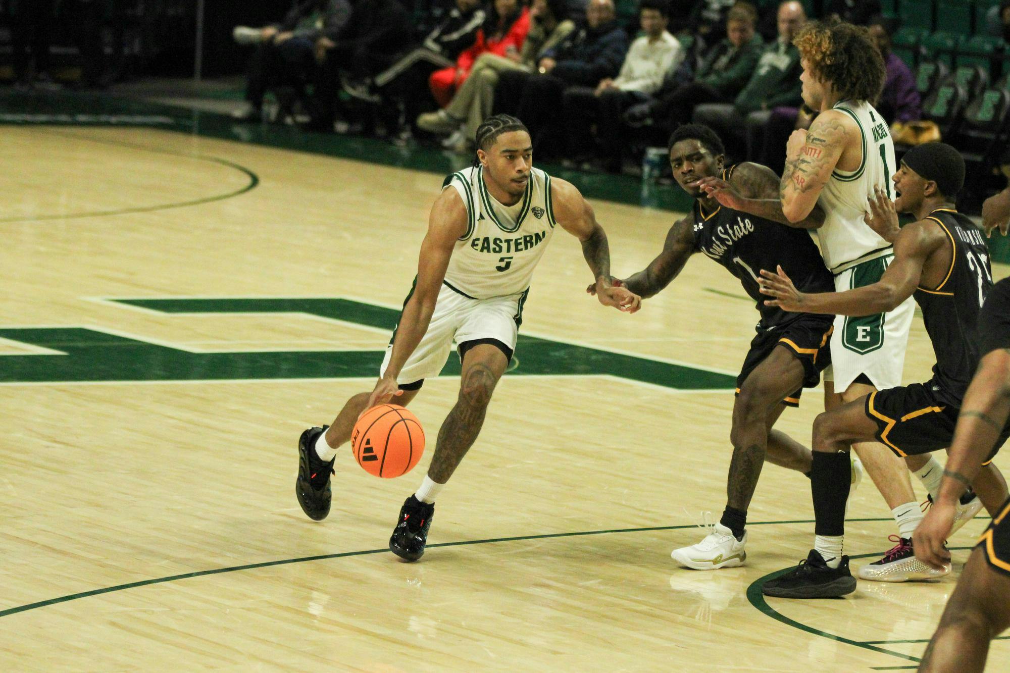 #5 Braelon Green starting a lay-up
