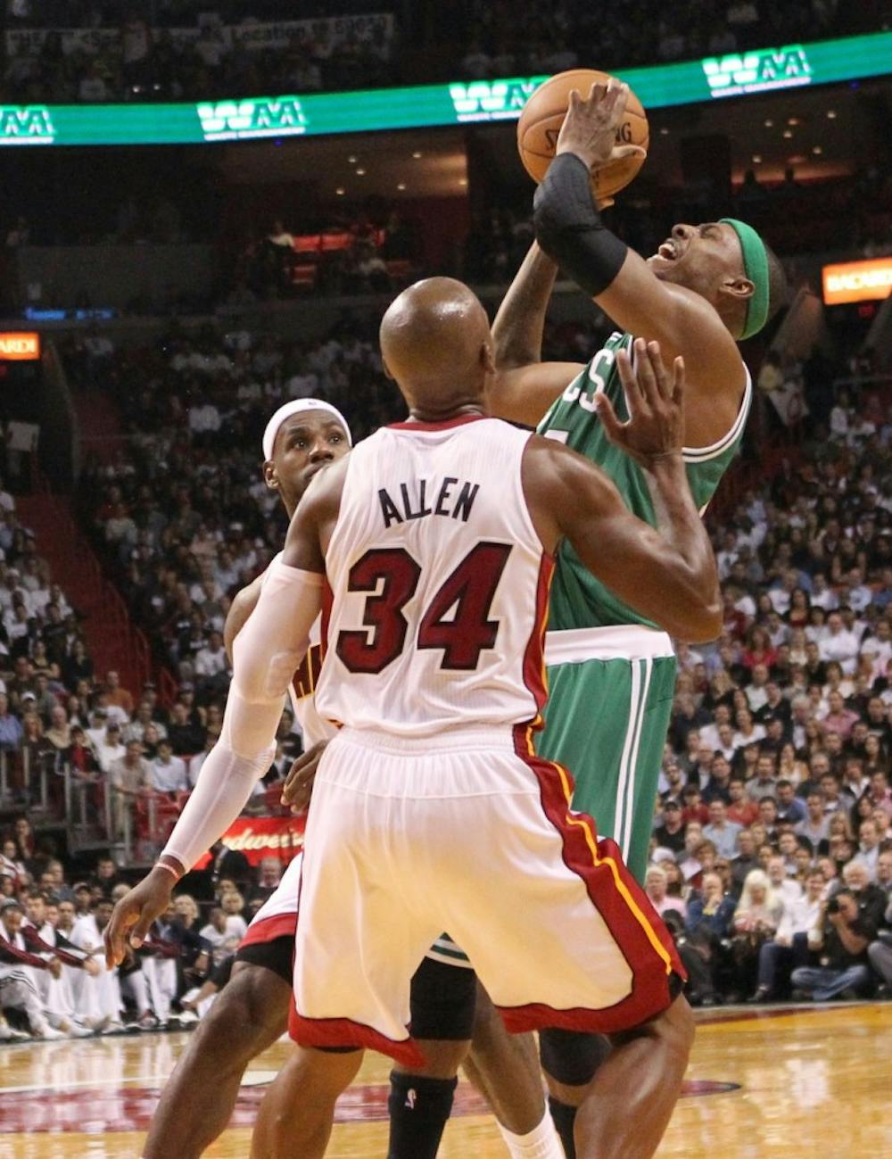 sports-bkn-celtics-heat-21-mi