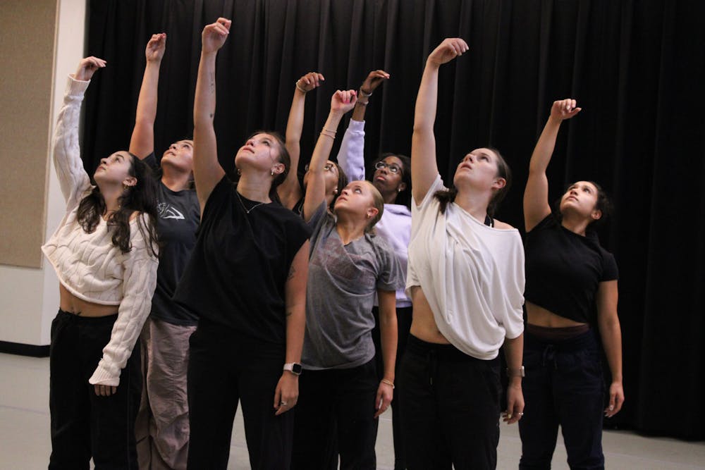 walsh-fall-dance-251107-1