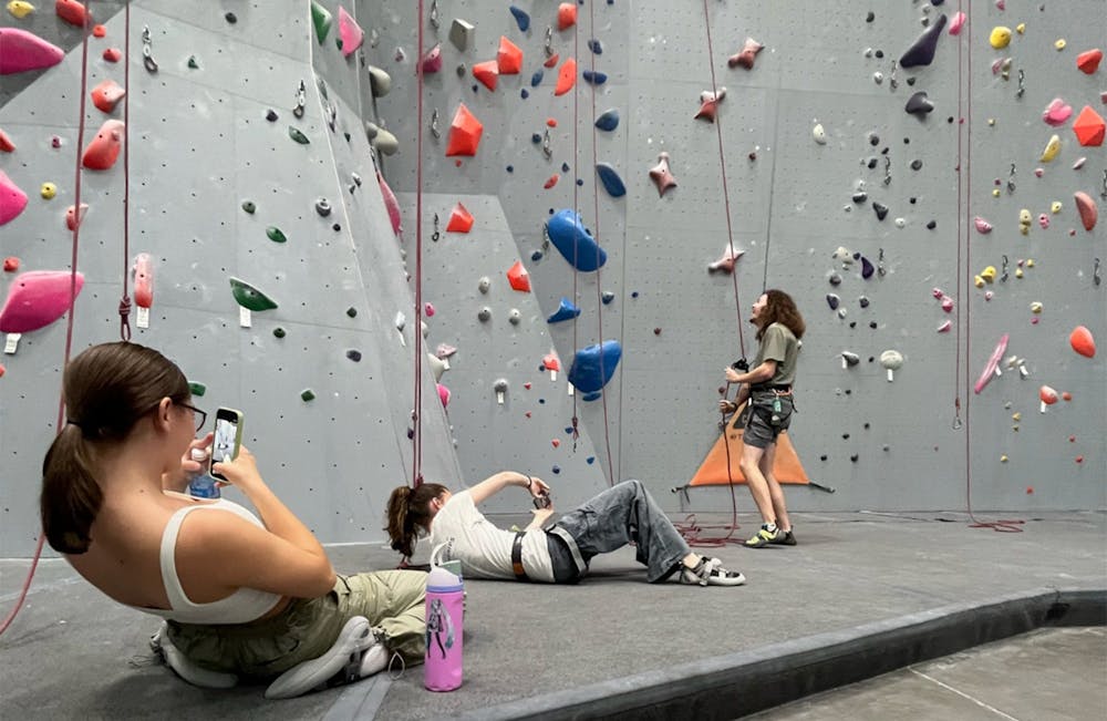 gandhi-climbing-2