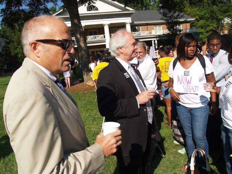 Defining Diversity Campus grapples with response to discrimination Elon News Network