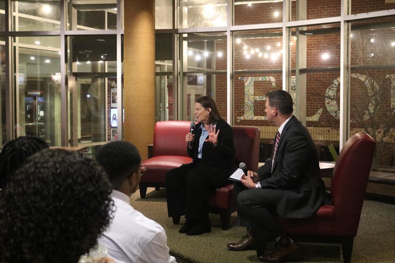 Students talk face-to-face with Elon University officials during SGA fireside chat