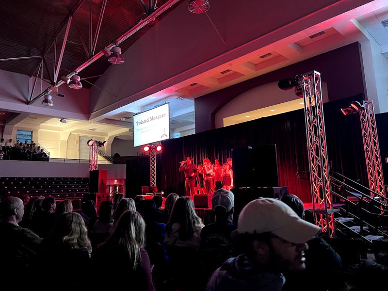 Rockapella show sets the stage during Elon Family Weekend Elon News