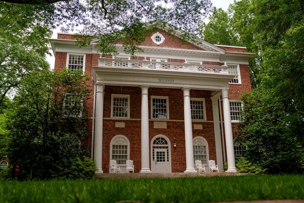 wu-mooney-25-5-30-0001