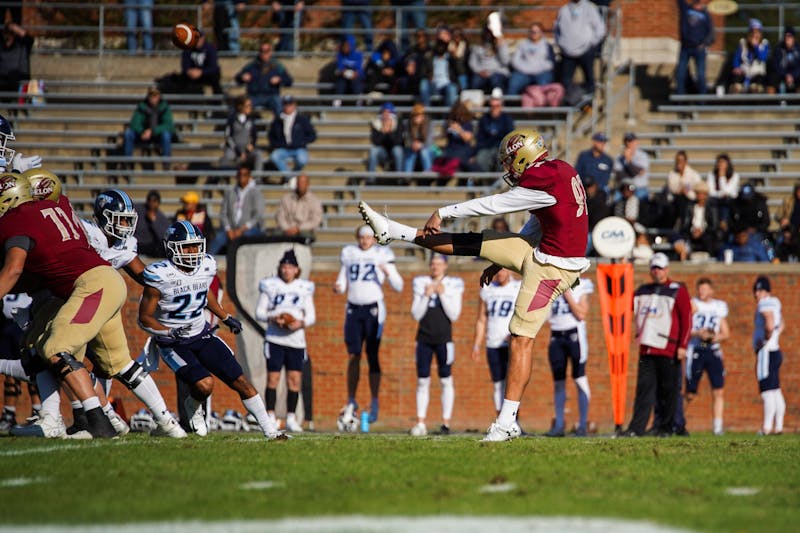 Elon football seniors step up for team during delayed season Elon