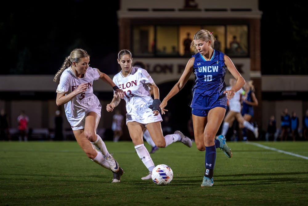 wu-elon-vs-uncw-25-10-02-0002