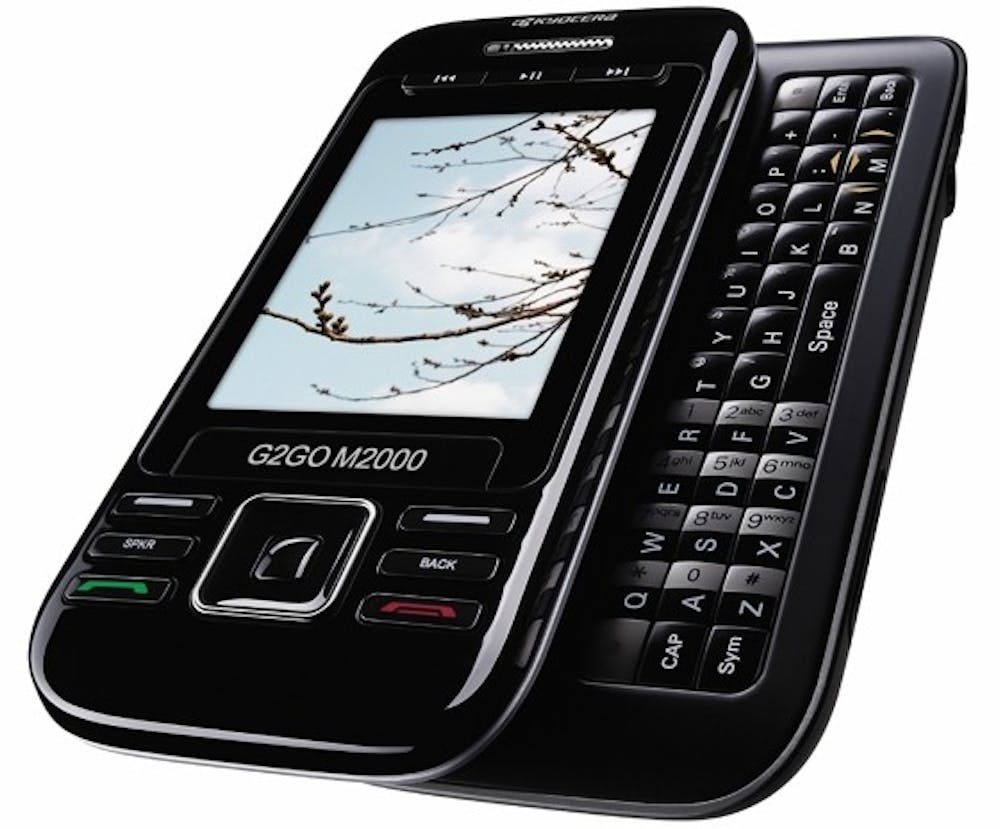 two-new-kyocera-cell-phones-01