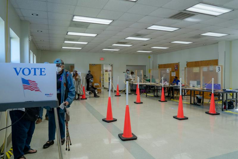 Election Board officials weigh in on early, in-person voting - Elon ...
