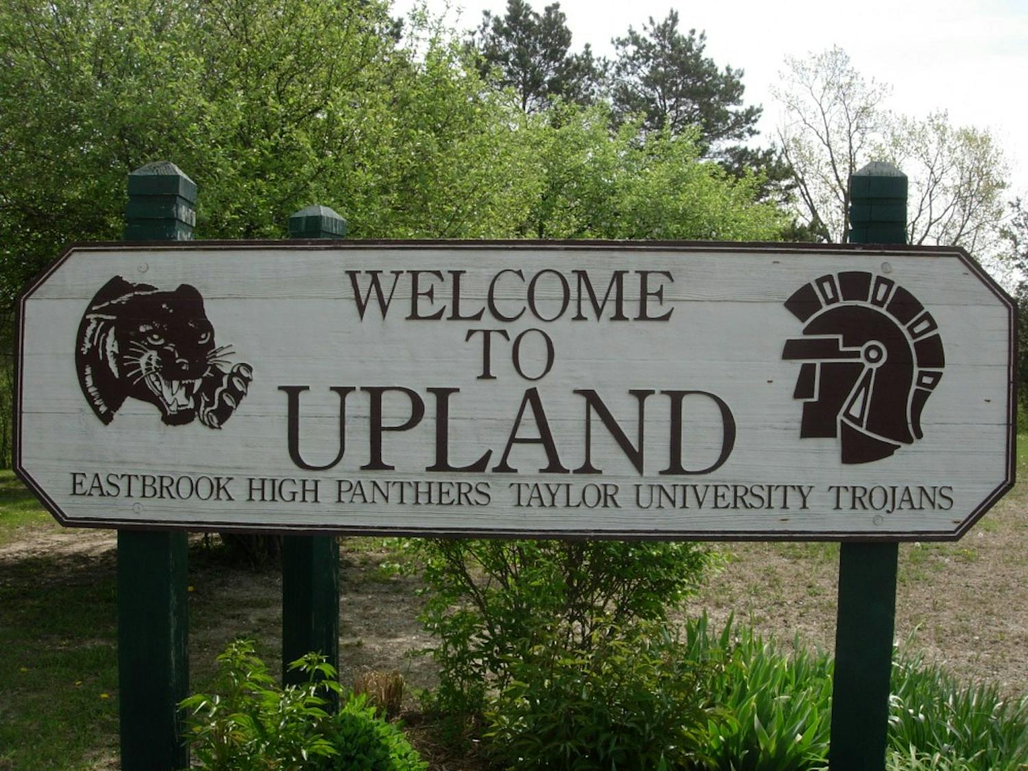 Upland_Indiana_welcome_sign.jpg