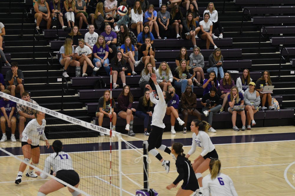 Volleyball off to hot start once again and sit inside top-25