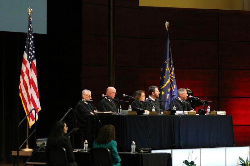 Taylor students visit Indiana Supreme Court - The Echo