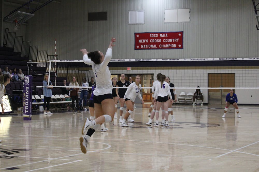 Volleyball drops consecutive matches