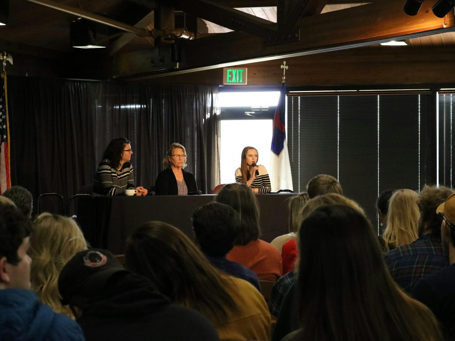 Liz Wilson (’16), Sharon Vargo and Jessica Baide (’16) talk to students about using art for their careers.