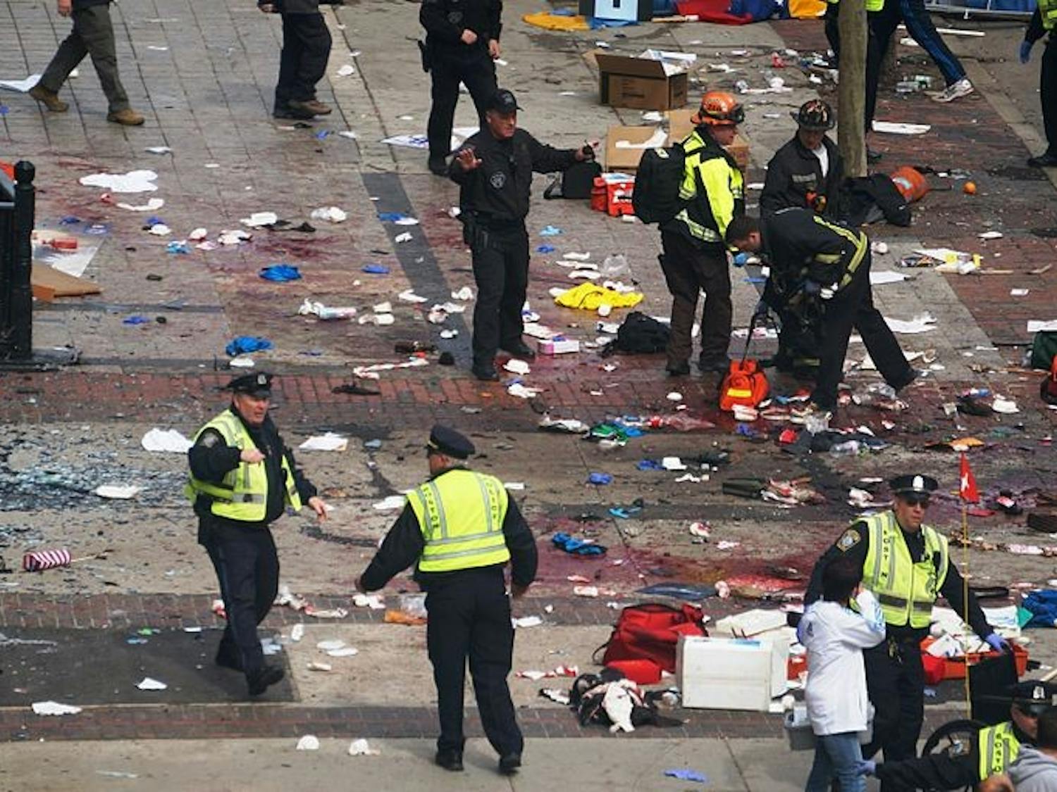 Boston_Marathon_explosions-Aaron-%22tango%22-Tang.jpg