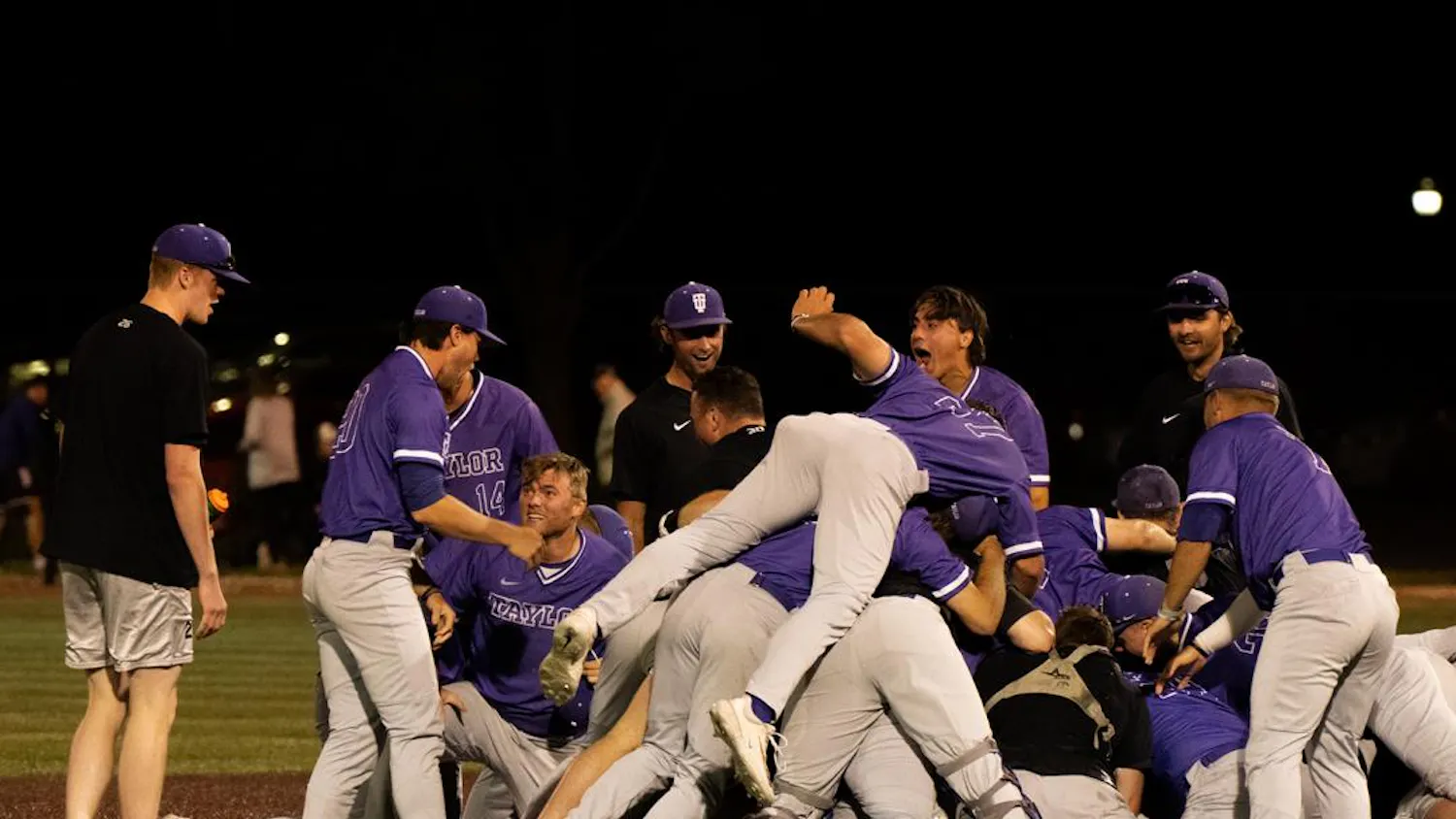 Baseball2.jpg