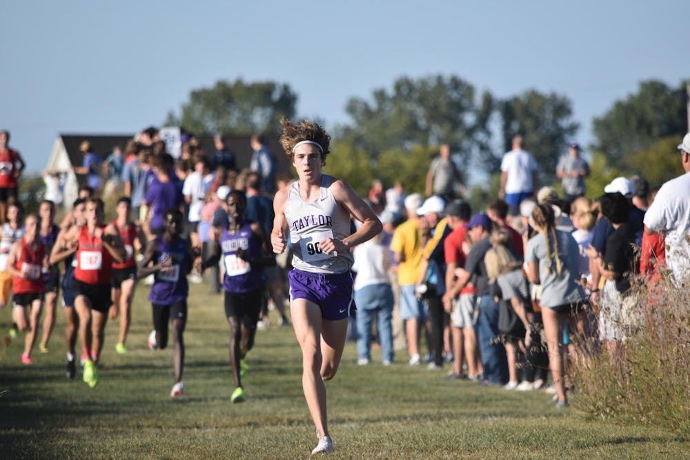 Men's cross-country opens year, runs with endurance