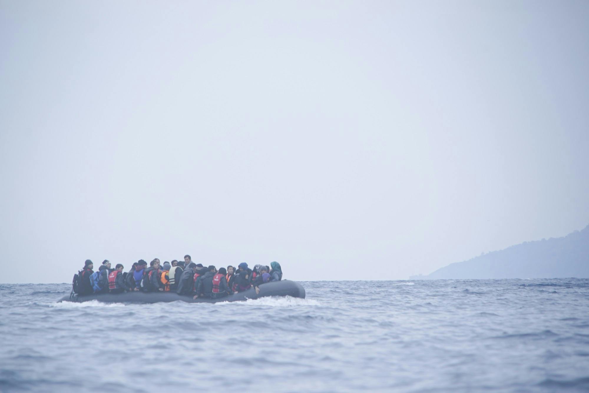 Refugees_on_a_boat_crossing_the_Mediterranean_sea,_heading_from_Turkish_coast_to_the_northeastern_Greek_island_of_Lesbos,_29_January_2016.jpg