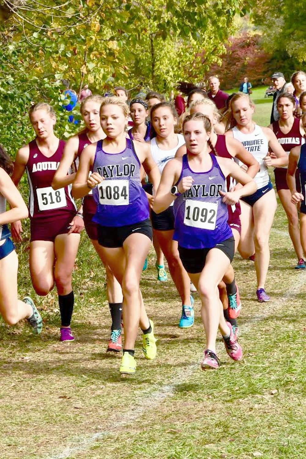 Women’s cross country claims Great Lakes Invite title