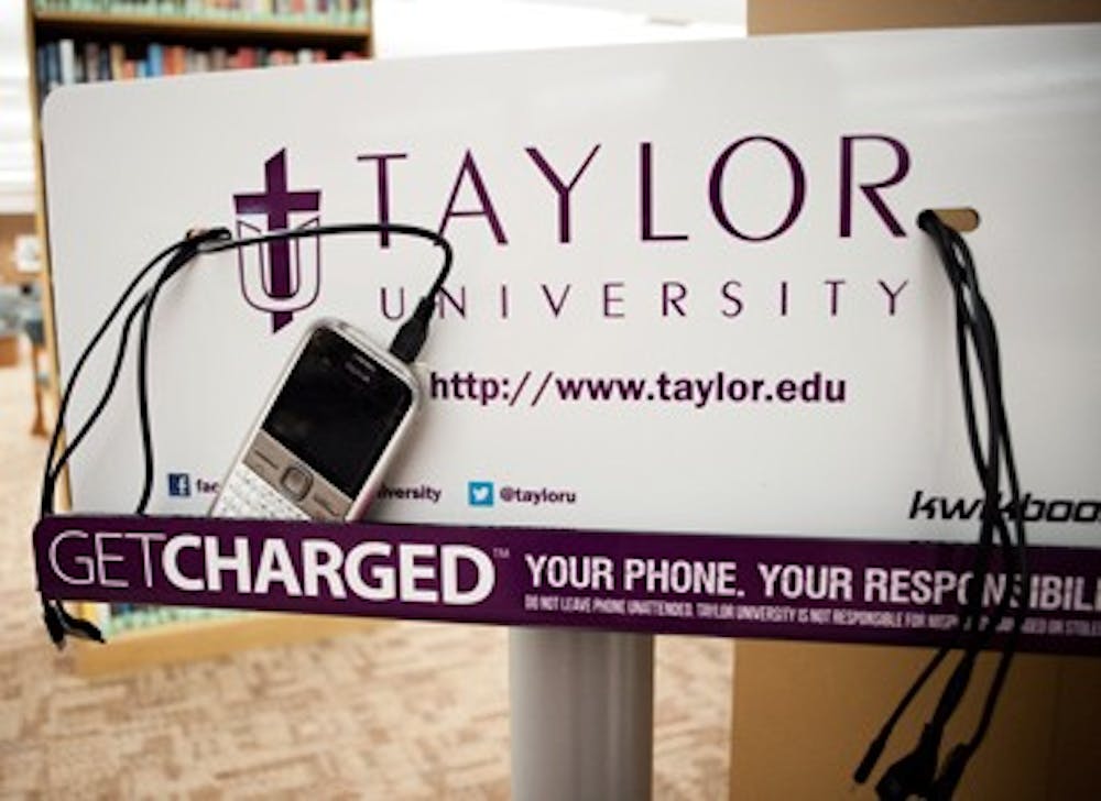librarycellcharger.jpg