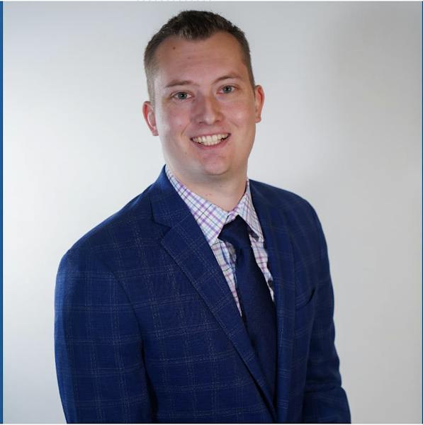 Wesley Riddell Will Riddell: Journalism alumnus has a heart for people - The Echo