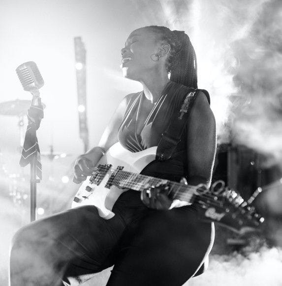 Optimized-pexels-yan-krukov-9009574-1-1-e1644258368849