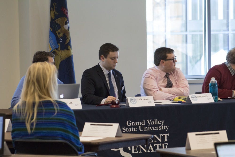 studentsenatehannahhillrgb04