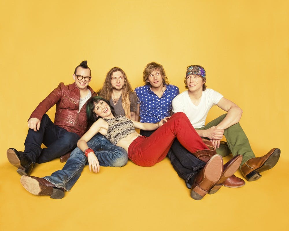 tov_press_photo_2014_yellow_8x10
