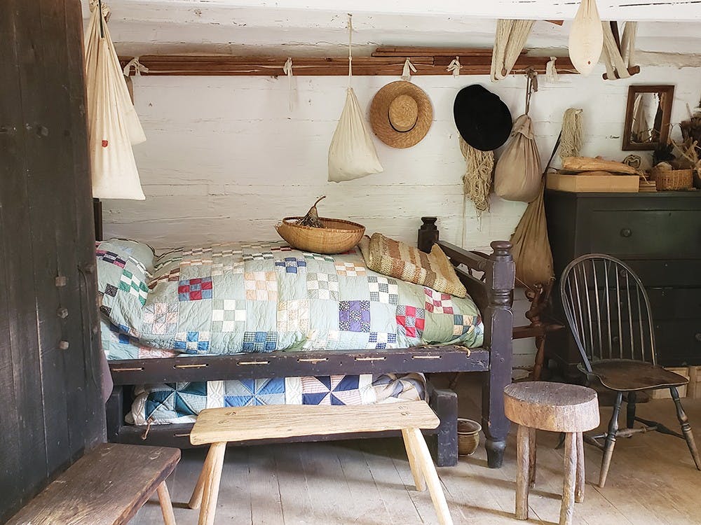 lincolninteriorbed