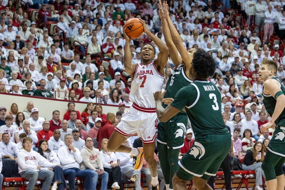 Nick Dorn battles through contact during Indiana's loss to Michigan State on March 1, 2026. (HN photo/Sophie Doyne)