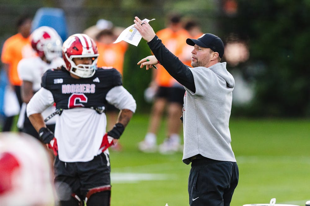 Indiana defensive coordinator Bryant Haines directs players in practice on Dec. 30, 2025 prior to the Rose Bowl. (HN photo/Kallan Graybill)