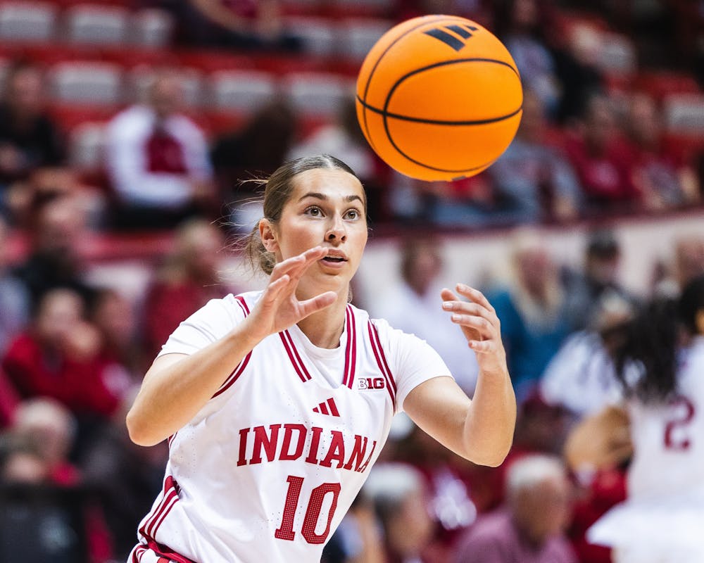 Shay Ciezki reaches to catch a pass during Indiana's exhibition win over Missouri S&T on Oct. 27, 2025. (HN photo/Kallan Graybill)