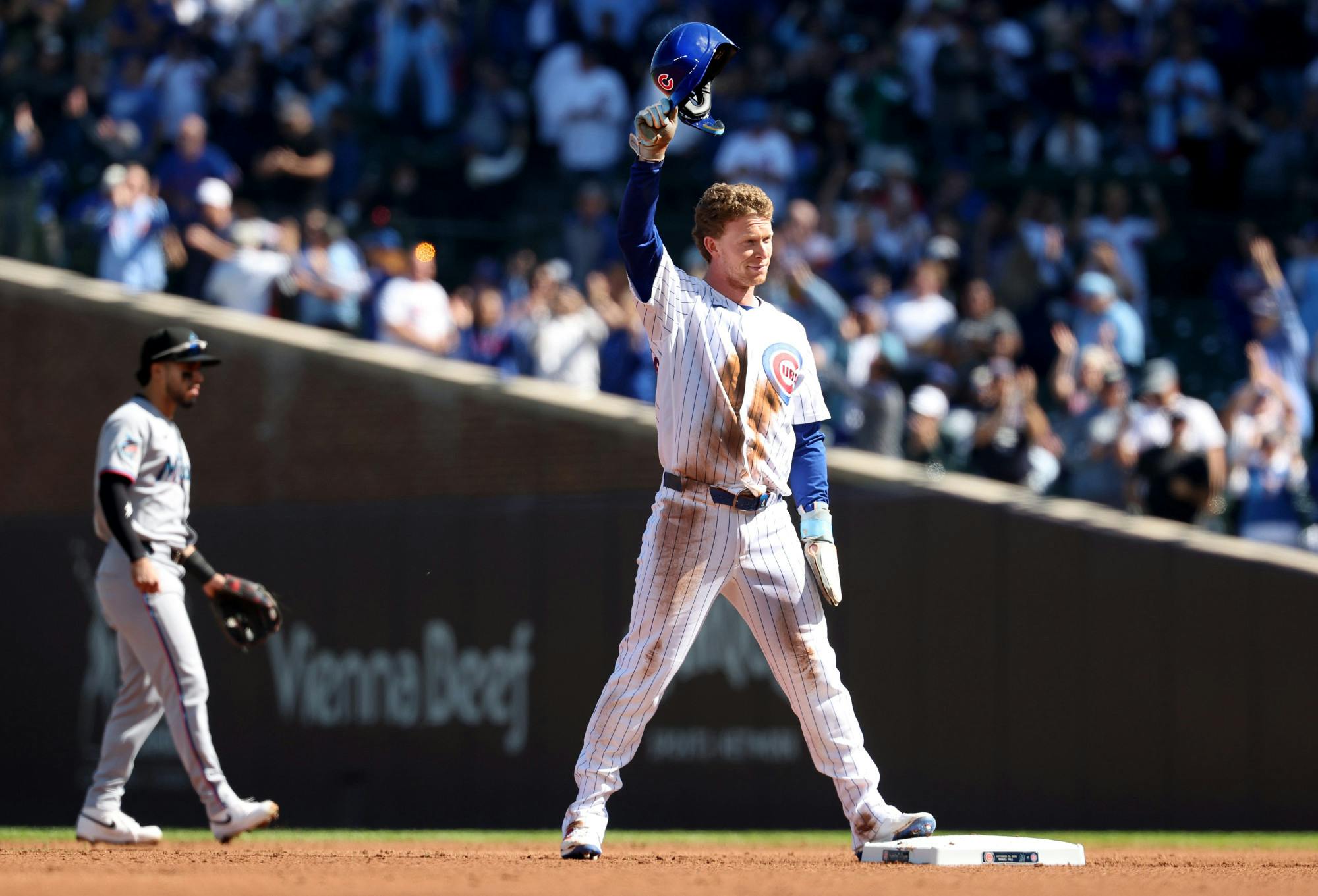 SPORTS-PETE-CROWARMSTRONG-BECOMES-1ST-CHICAGO-1-TB.jpg