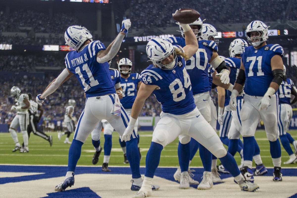 SPORTS-RAIDERS-BLOWN-OUT-BY-COLTS-1-LV.jpg