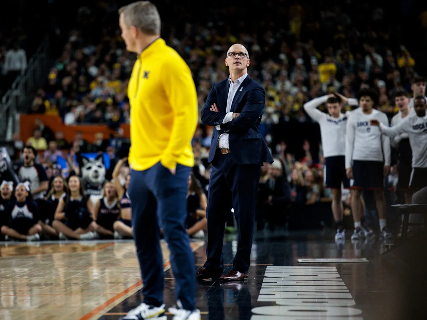 SPORTS-PHOTOS-MICHIGAN-BASKETBALL-TAKES-DOWN-8-MLI.jpg