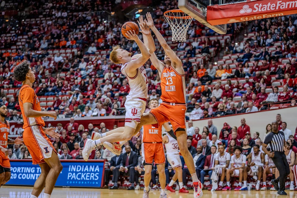 Luke Goode takes a shot during Indiana's loss to Illinois on Jan. 14, 2025. (HN photo/Danielle Stockwell)