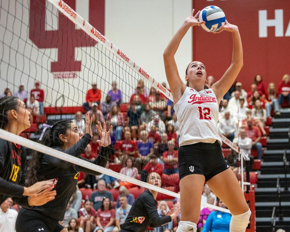 Teodora Krickovic sets the ball during Indiana's win over Maryland on Sept. 26, 2026. (HN photo/Lindsey Soet)