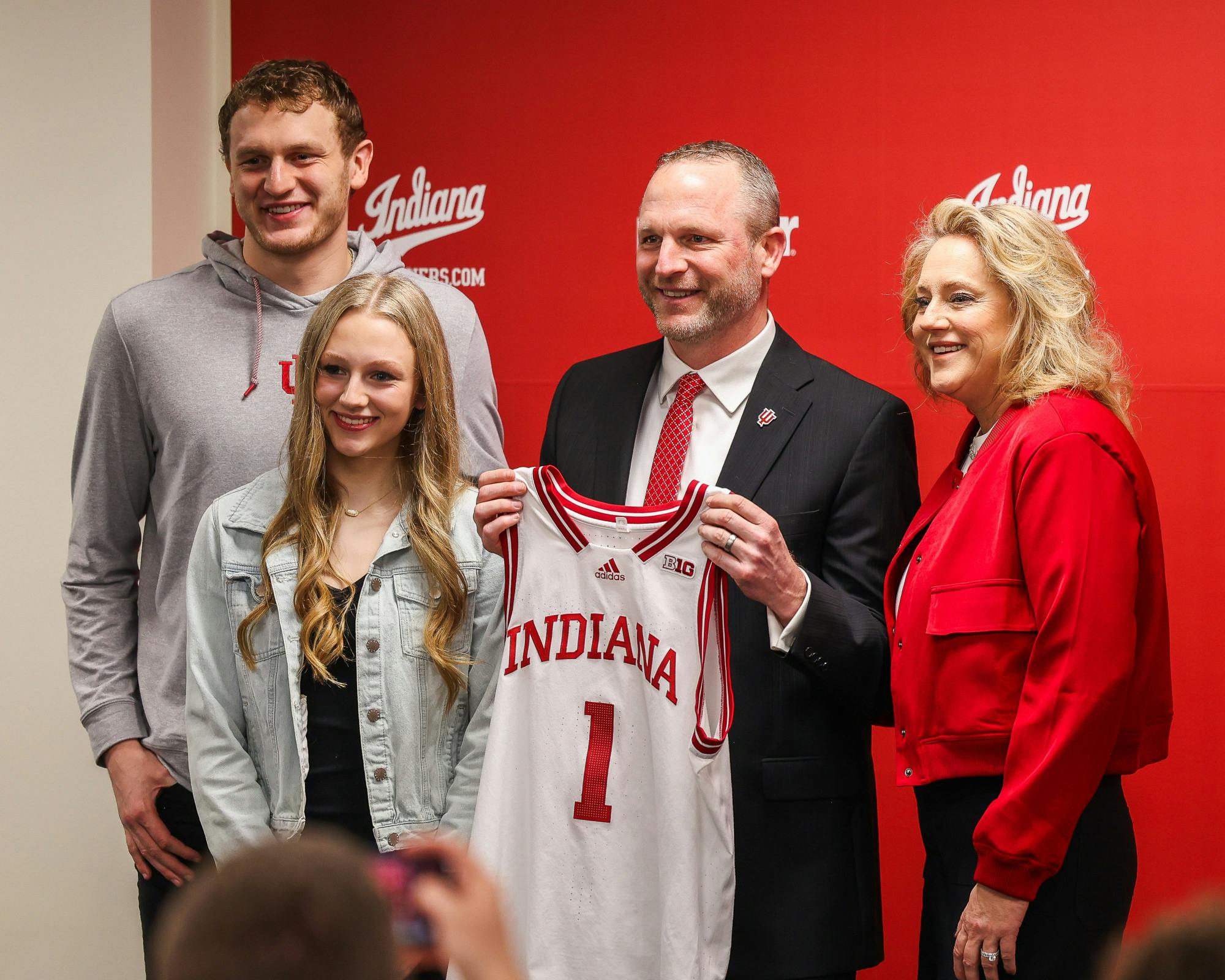 Darian DeVries Presser-15.jpg