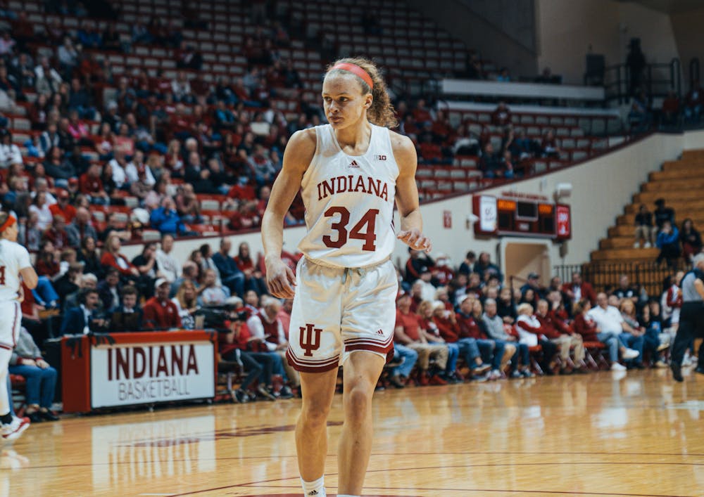 Indiana senior guard Grace Berger takes the court during Indiana's win over Vermont on Nov. 8. (HN photo/Max Wood)