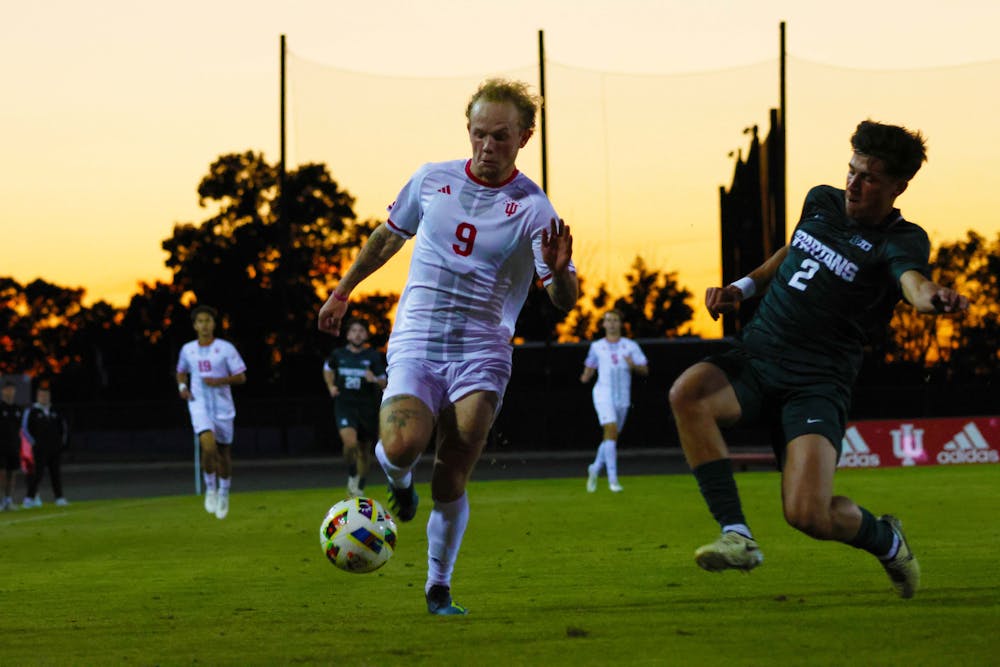 Sam Sarver dribbles the ball during Indiana's win against Michigan State on Oct. 19, 2024. (HN Photo/Alexandra Halm)