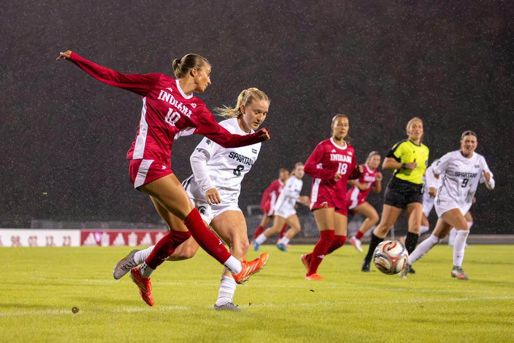 Ella Stanley gets the ball past a defender during Indiana's loss to Michigan State on Oct. 16, 2026. (HN photo/Kennedy Hannah)