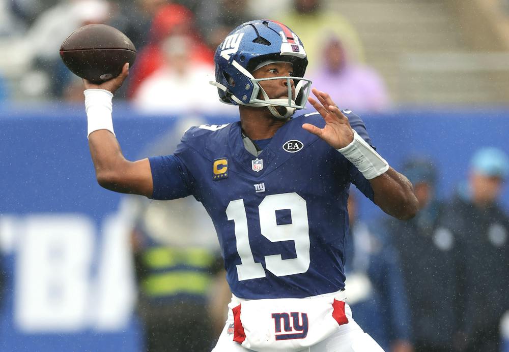 New York Giants quarterback Jameis Winston (19) passes against the Tennessee Titans at MetLife Stadium on Sept. 27, 2026, in East Rutherford, New Jersey. (Al Bello/Getty Images/TNS)