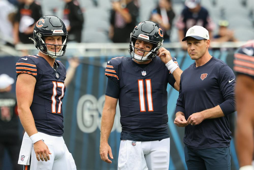 SPORTS-CASE-KEENUM-CHICAGO-BEARS-LIKELY-1-TB.jpg