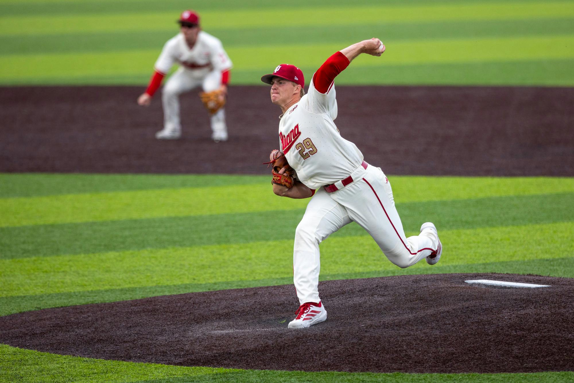 Tony Neubeck delivers a pitch during Indiana's win over Abilene Christian on April 17, 2026. (HN photo/Lauren McKinney)