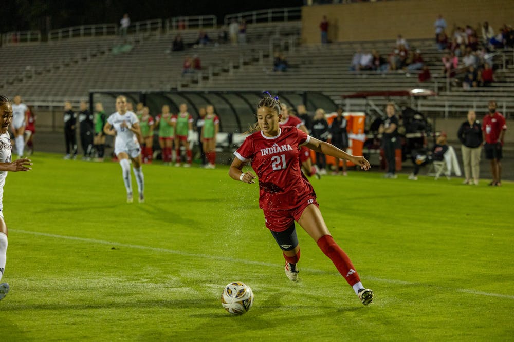 Grace Hamm handles the ball during Indiana's draw against Washington on Sept. 25, 2025. (HN photo/Sophie Doyne)