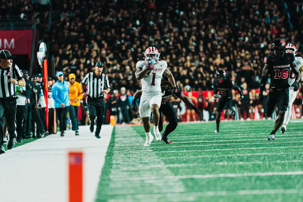 Turbo Richard sprints down the sideline during Indiana's win over Rutgers on Oct. 3, 2026. (HN photo/Mason Canton)