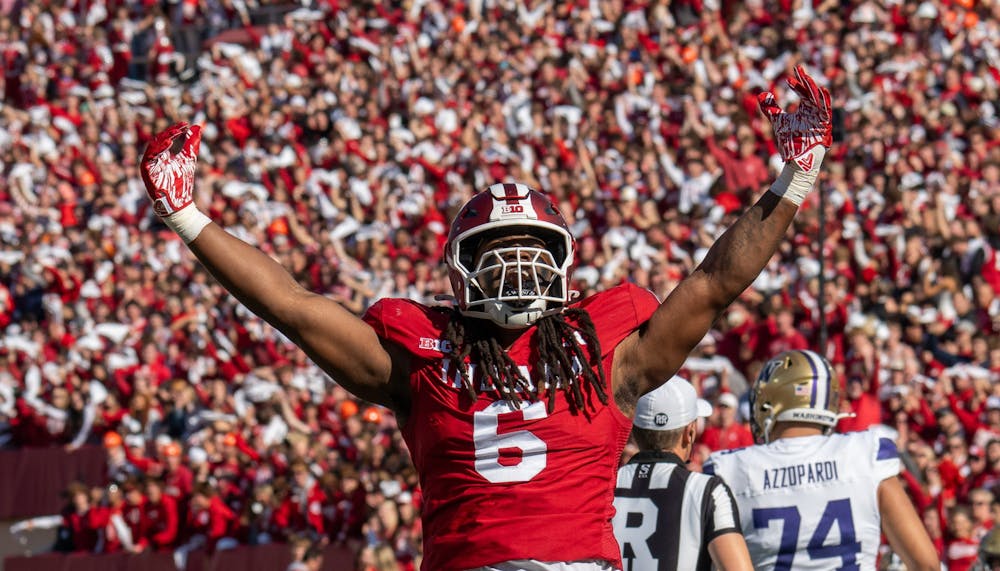 Mikail Kamara pumps up the crowd during Indiana's win over Washington on Oct. 26, 2024. (HN photo/Danielle Stockwell)